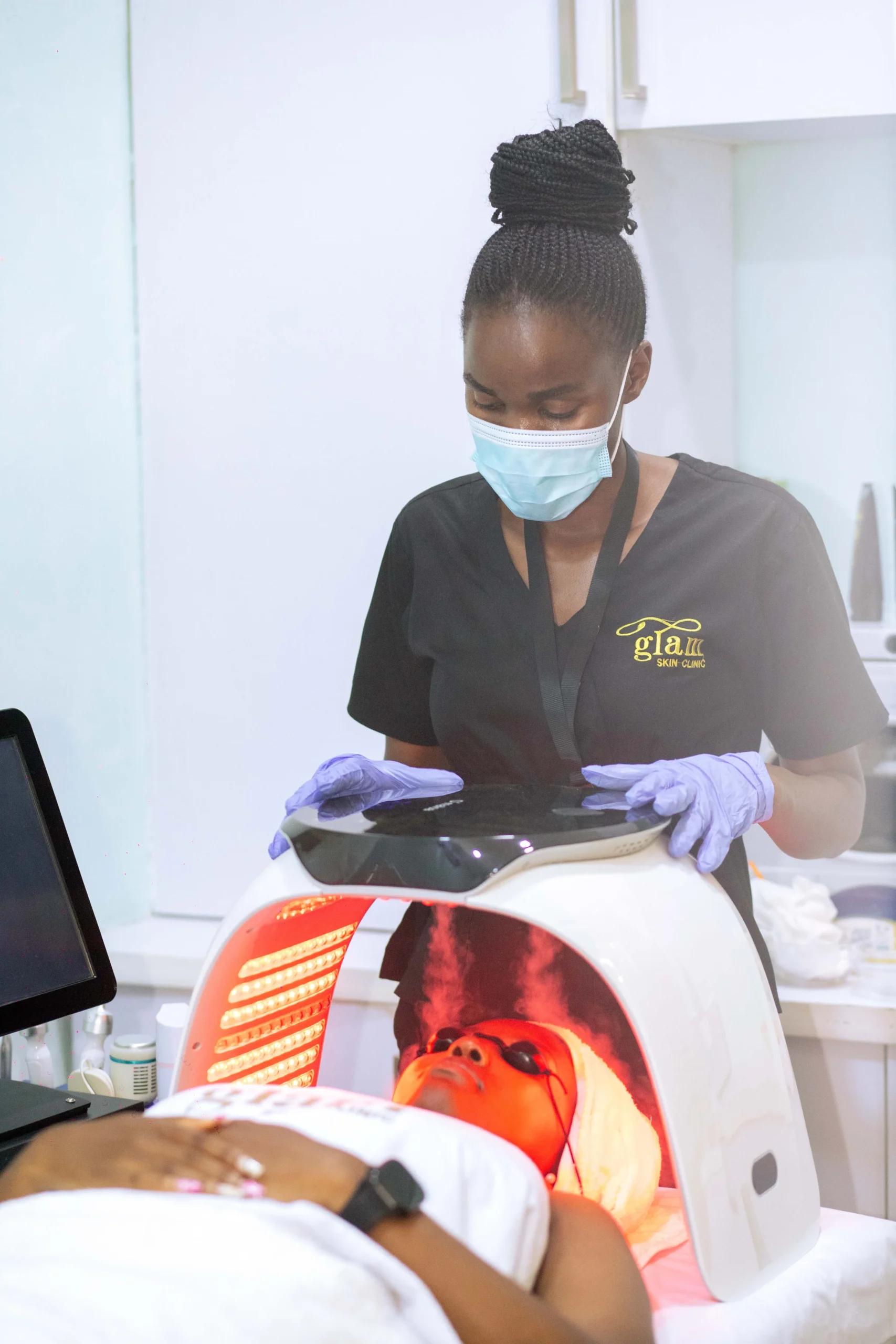 expert-skincare-team-glam-skin-clinic-kampala.