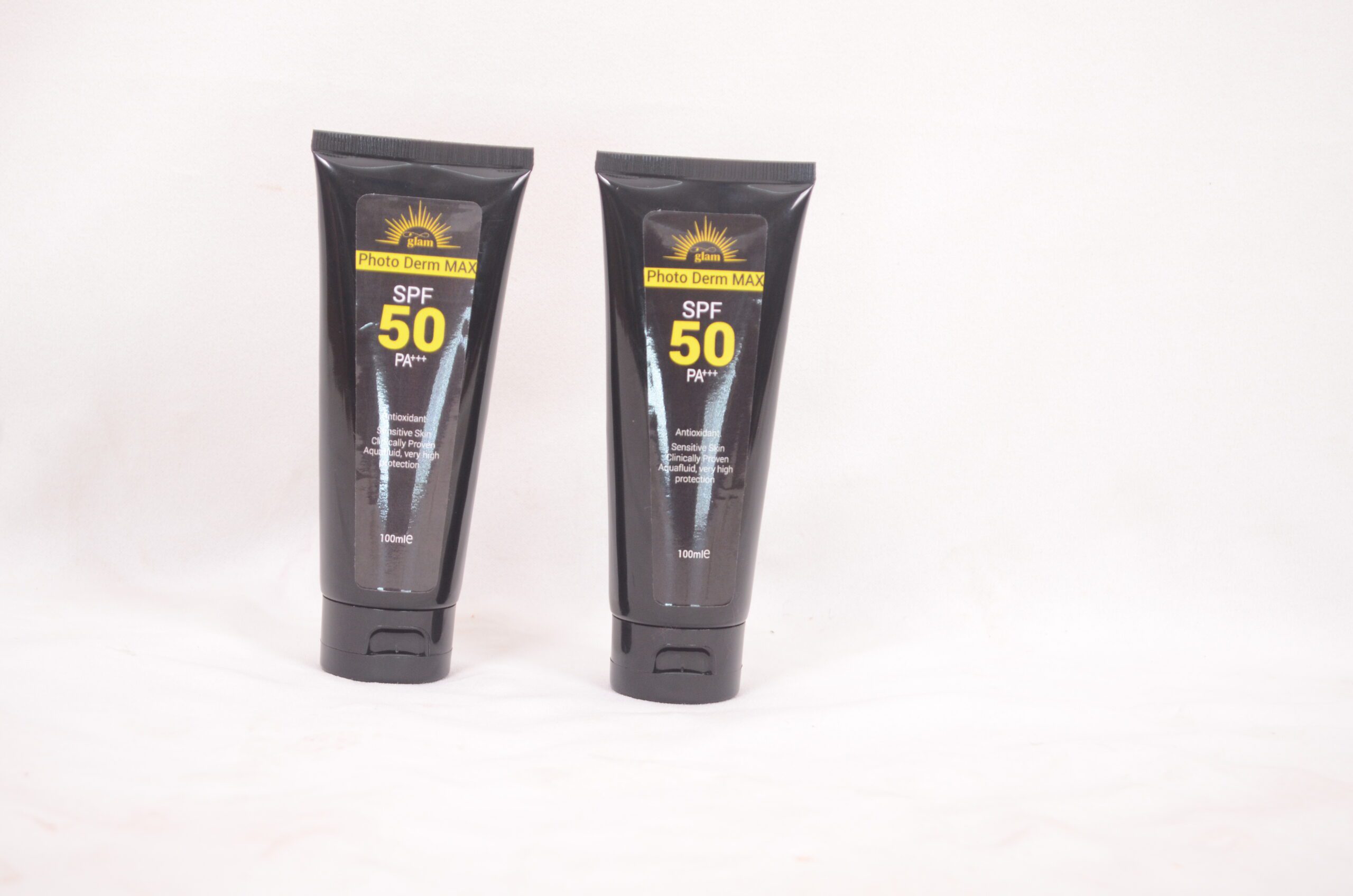 Glam Photoderm Max SPF 50 Sunscreen